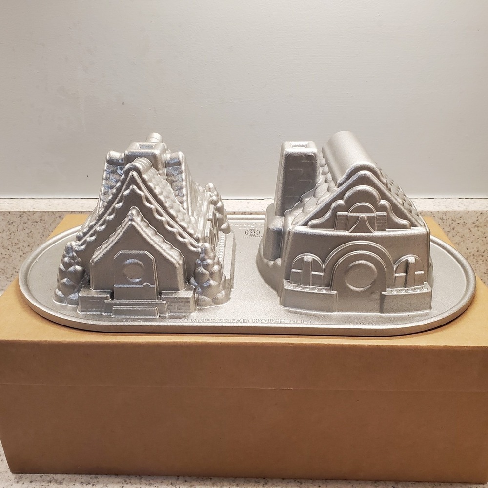 Nordic Ware Gingerbread House Cottage‎ Duet Baking Pan Mold No Collapsing Walls